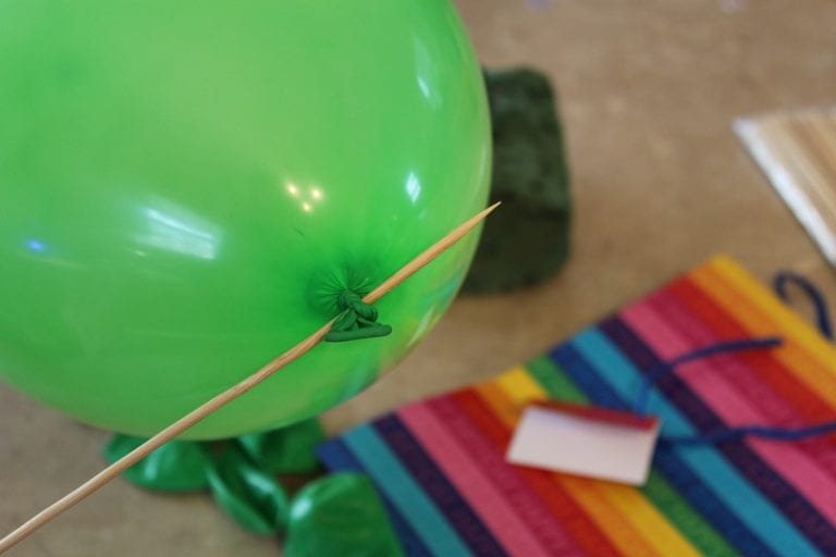 How to make a Balloon Centerpiece