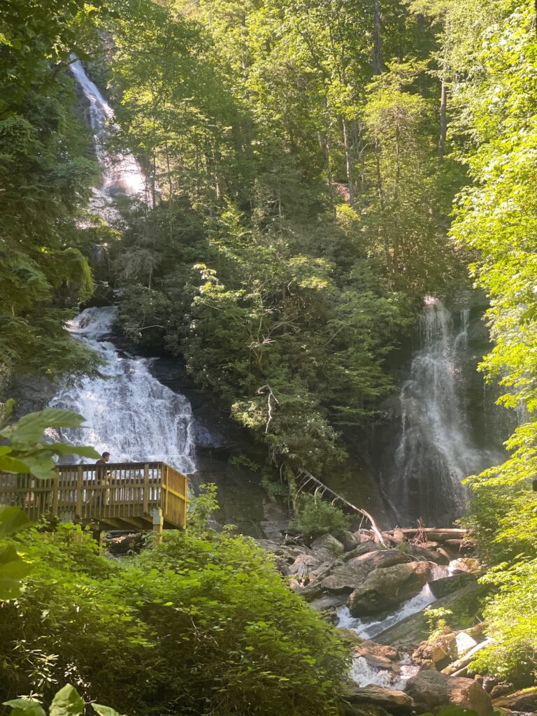 Things to Know When Hiking Anna Ruby Falls