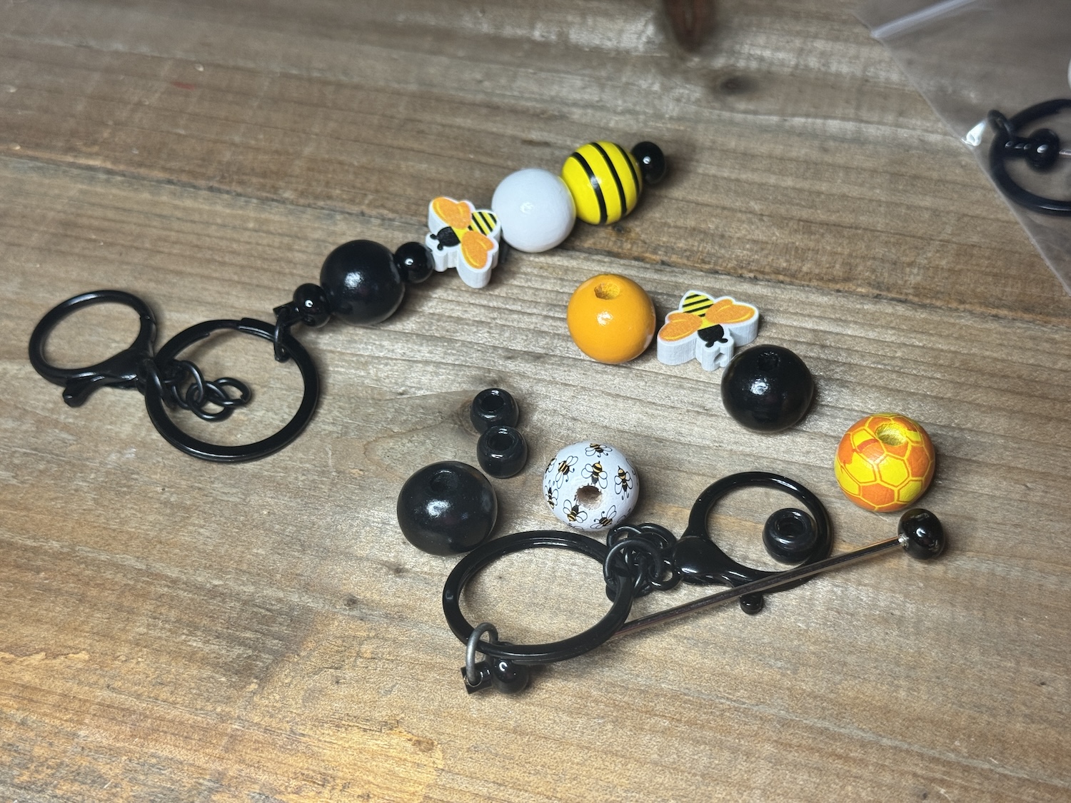 Bee Happy Keychain Kit