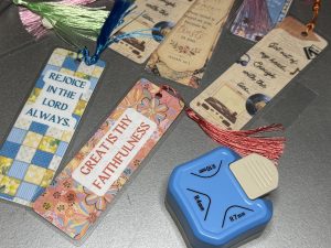 Easy Laminated Themed Bookmarks