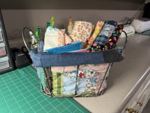 How to Make a Vintage Quilt Liner for a Thrifted Wire Basket